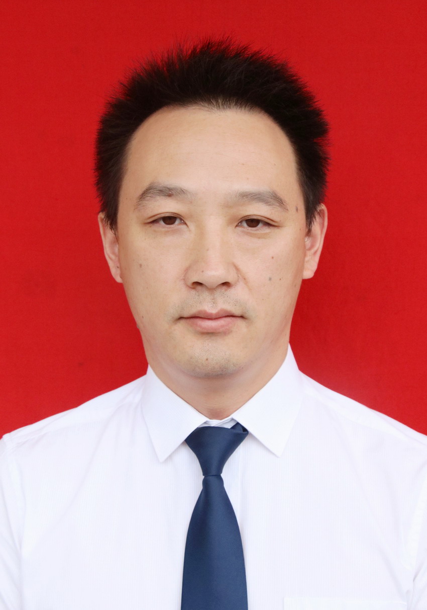 何川-助理社会工作师